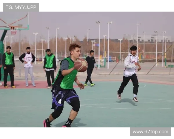 篮球技艺的进阶与团队协作：从基础训练到赛场实战的全方位提升