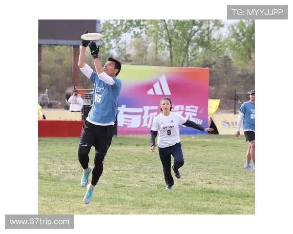 北京飞盘队在攀岩联赛中的速度表现分析与点评