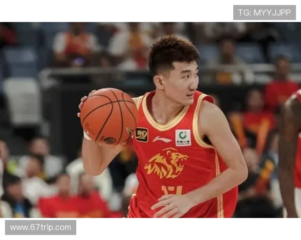 孙铭徽：从青涩新星到国家队核心的成长之路与篮球梦想